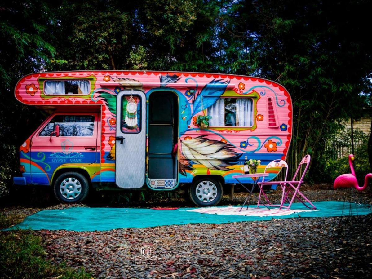 Gypsy Wagons And Vans, Кларенс Номер фото