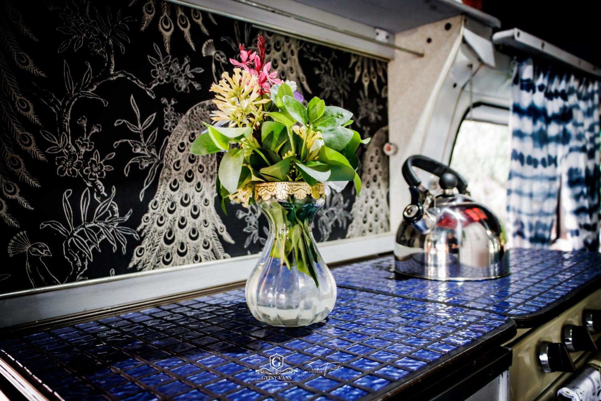 Gypsy Wagons And Vans, Кларенс Номер фото